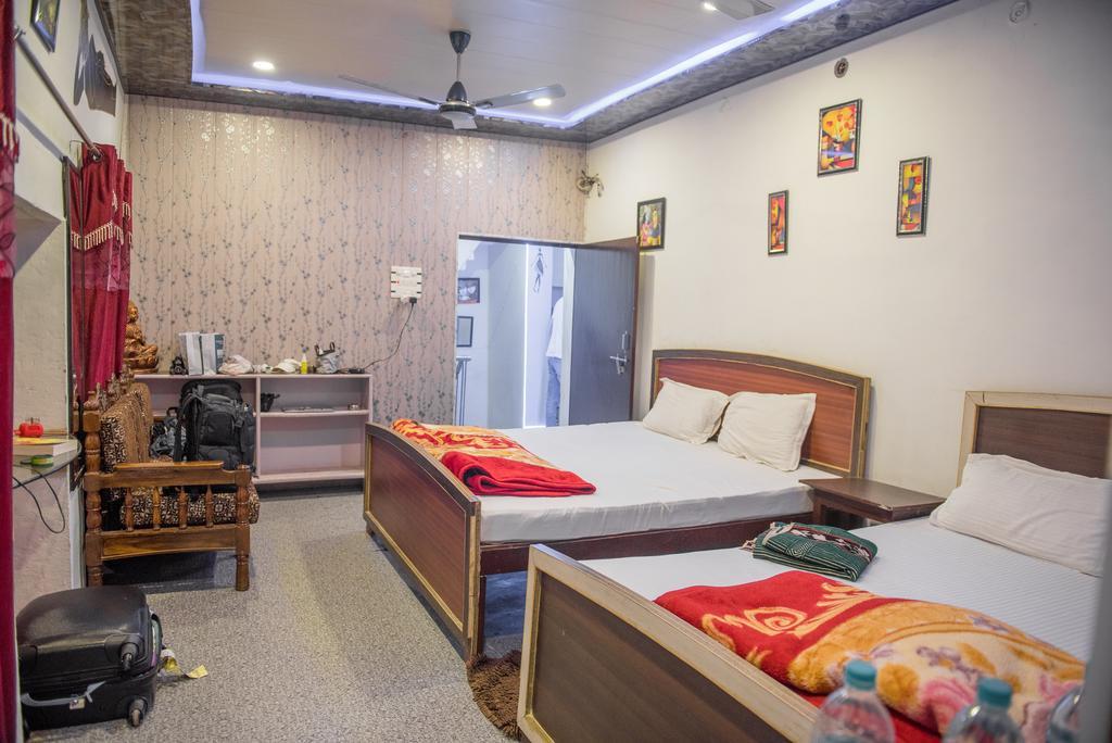 Kanha Paying Guest House Váránaszi Kültér fotó